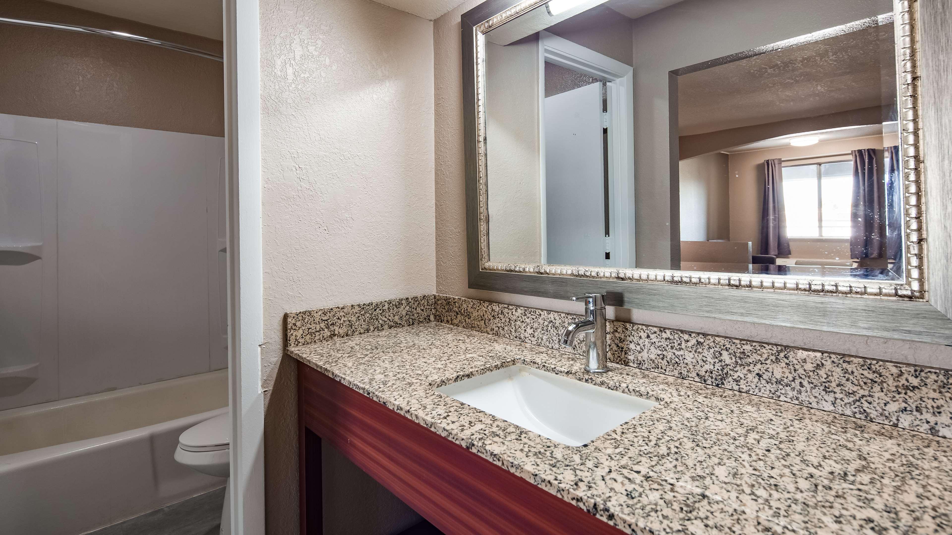 Surestay Hotel By Best Western Olathe Ngoại thất bức ảnh